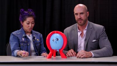 SMOSH_GAMES_x_UUDD-_MARI_vs__CESARO_--_Boom_Boom_Balloon21_--_Expansion_Pack_mp40046.jpg