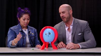 SMOSH_GAMES_x_UUDD-_MARI_vs__CESARO_--_Boom_Boom_Balloon21_--_Expansion_Pack_mp40047.jpg