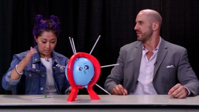 SMOSH_GAMES_x_UUDD-_MARI_vs__CESARO_--_Boom_Boom_Balloon21_--_Expansion_Pack_mp40119.jpg