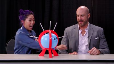SMOSH_GAMES_x_UUDD-_MARI_vs__CESARO_--_Boom_Boom_Balloon21_--_Expansion_Pack_mp40154.jpg
