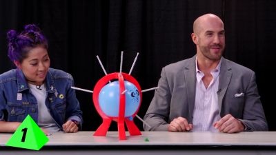 SMOSH_GAMES_x_UUDD-_MARI_vs__CESARO_--_Boom_Boom_Balloon21_--_Expansion_Pack_mp40159.jpg
