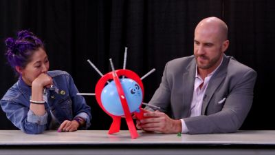 SMOSH_GAMES_x_UUDD-_MARI_vs__CESARO_--_Boom_Boom_Balloon21_--_Expansion_Pack_mp40206.jpg