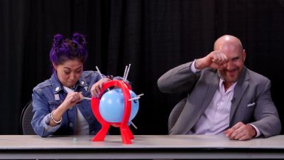 SMOSH_GAMES_x_UUDD-_MARI_vs__CESARO_--_Boom_Boom_Balloon21_--_Expansion_Pack_mp40312.jpg