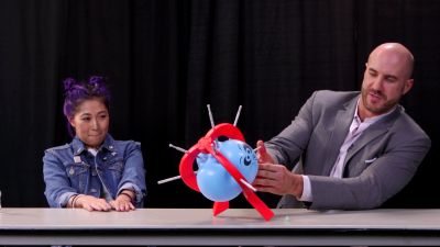 SMOSH_GAMES_x_UUDD-_MARI_vs__CESARO_--_Boom_Boom_Balloon21_--_Expansion_Pack_mp40547.jpg