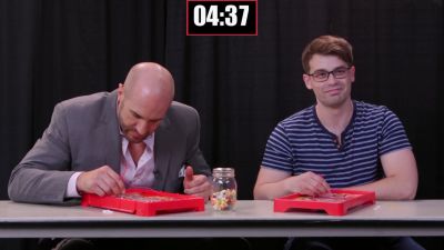 SMOSH_GAMES_x_UUDD-_WWE_Superstars_vs__SMOSH_Games_in_OPERATION_BEANBOOZLED212121_mp40095.jpg