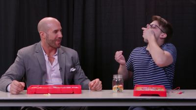 SMOSH_GAMES_x_UUDD-_WWE_Superstars_vs__SMOSH_Games_in_OPERATION_BEANBOOZLED212121_mp40418.jpg