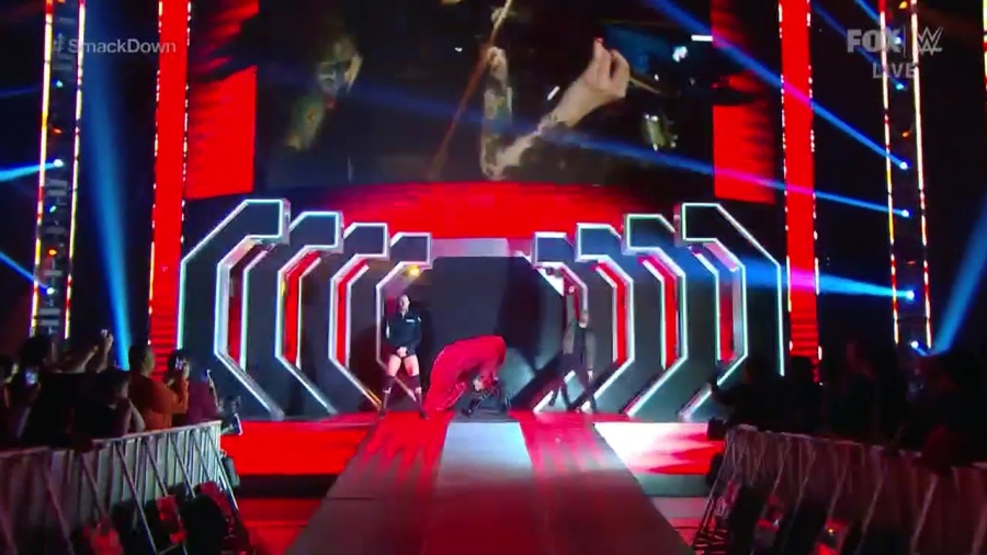 WWE_Friday_Night_SmackDown_2020_01_24_720p_HDTV_x264-NWCHD_mp40564.jpg