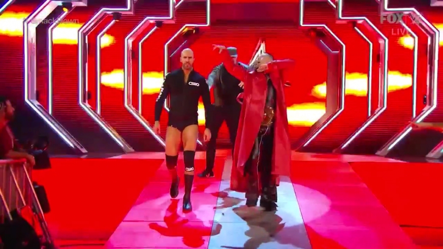 WWE_Friday_Night_SmackDown_2020_01_24_720p_HDTV_x264-NWCHD_mp40582.jpg