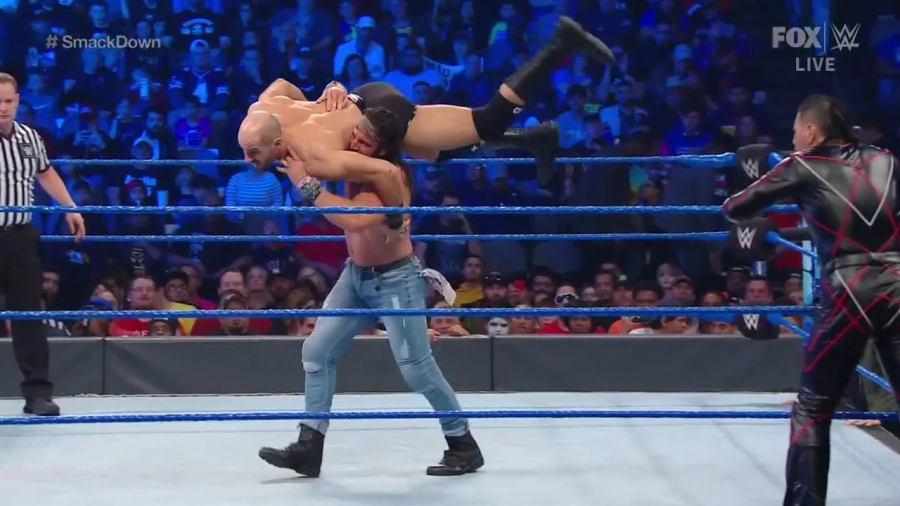 WWE_Friday_Night_SmackDown_2020_01_24_720p_HDTV_x264-NWCHD_mp40660.jpg