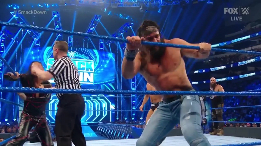 WWE_Friday_Night_SmackDown_2020_01_24_720p_HDTV_x264-NWCHD_mp40714.jpg