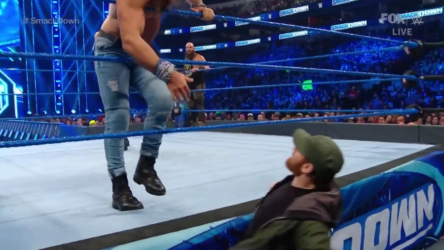 WWE_Friday_Night_SmackDown_2020_01_24_720p_HDTV_x264-NWCHD_mp40715.jpg
