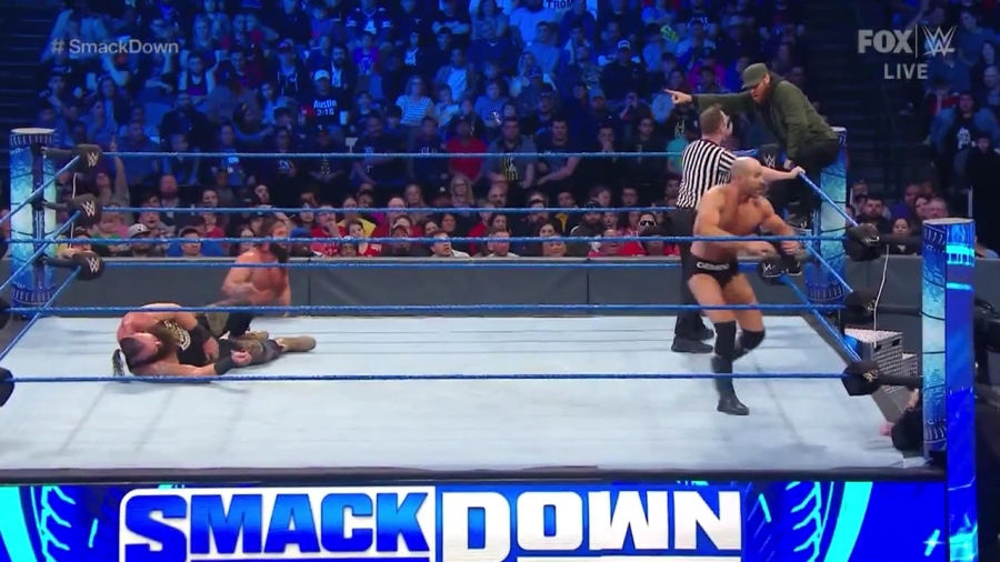 WWE_Friday_Night_SmackDown_2020_01_24_720p_HDTV_x264-NWCHD_mp40934.jpg