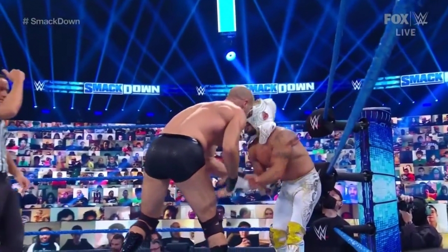 WWE_Friday_Night_SmackDown_2020_08_28_720p_HDTV_x264-NWCHD_mp40860.jpg