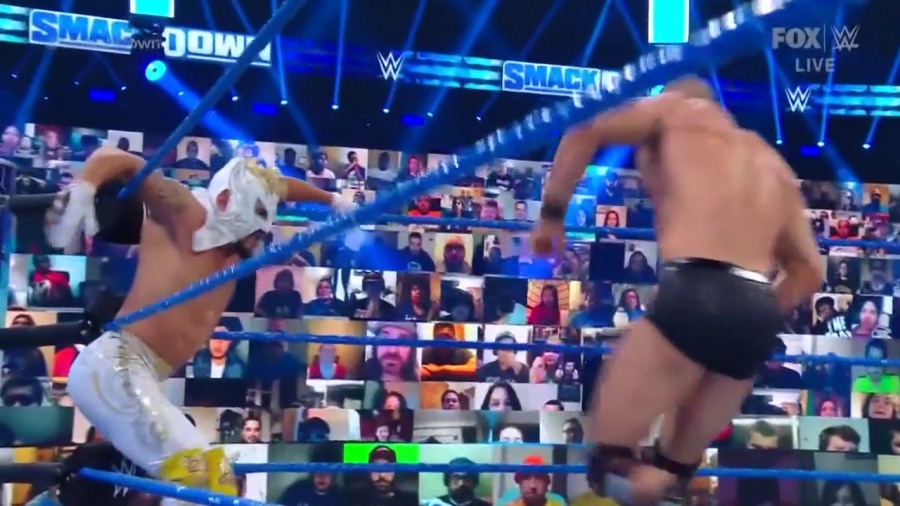 WWE_Friday_Night_SmackDown_2020_08_28_720p_HDTV_x264-NWCHD_mp40864.jpg