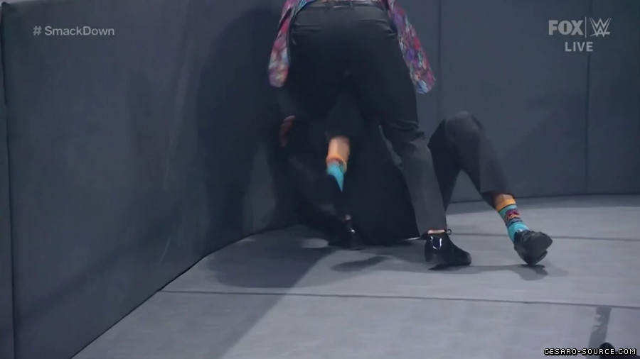 WWE_Friday_Night_SmackDown_2021_05_21_720p_HDTV_x264-NWCHD_mp41668.jpg