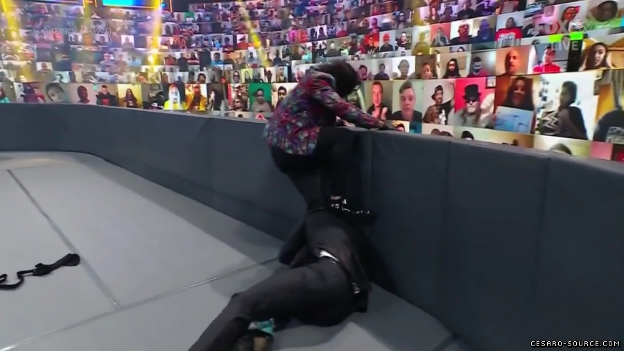 WWE_Friday_Night_SmackDown_2021_05_21_720p_HDTV_x264-NWCHD_mp41670.jpg