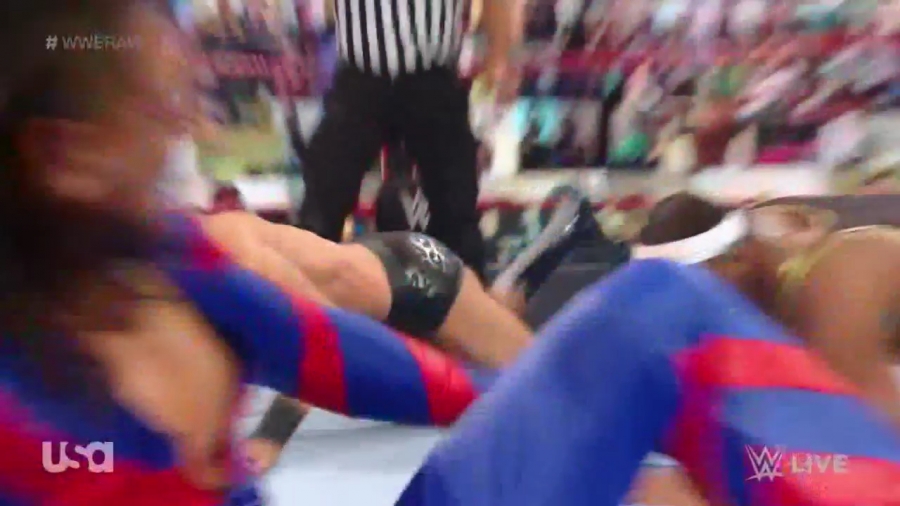 WWE_In_Your_Face_Raw_2020_09_14_720p_HDTV_x264-NWCHD_mp40259.jpg