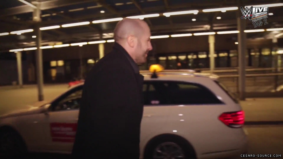 WWE_Live_Promotion_Tour_Video_Diary__mit_Cesaro__Tag_2__Dusseldorf_mp40017.jpg
