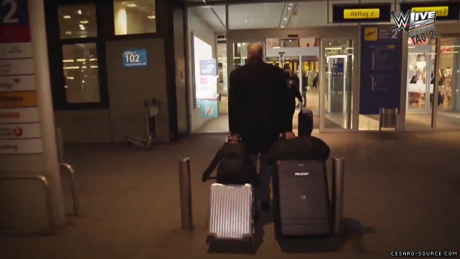 WWE_Live_Promotion_Tour_Video_Diary__mit_Cesaro__Tag_2__Dusseldorf_mp40018.jpg