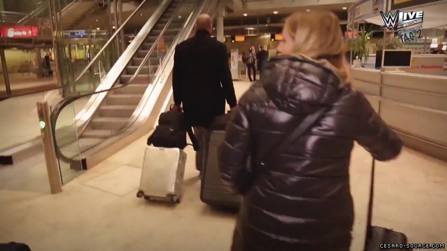 WWE_Live_Promotion_Tour_Video_Diary__mit_Cesaro__Tag_2__Dusseldorf_mp40019.jpg