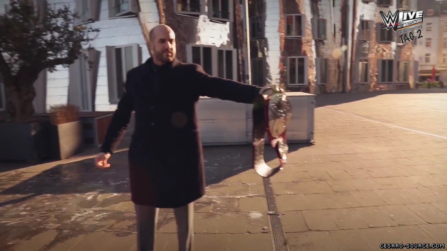 WWE_Live_Promotion_Tour_Video_Diary__mit_Cesaro__Tag_2__Dusseldorf_mp40040.jpg