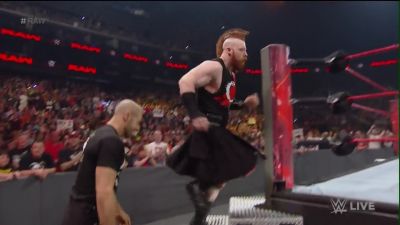 WWE_Raw_04_24_17_720p_HDTV_H264-XWT_mp40099.jpg