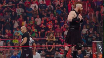 WWE_Raw_04_24_17_720p_HDTV_H264-XWT_mp40131.jpg