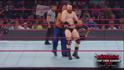 WWE_Raw_04_24_17_720p_HDTV_H264-XWT_mp40210.jpg