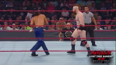 WWE_Raw_04_24_17_720p_HDTV_H264-XWT_mp40212.jpg