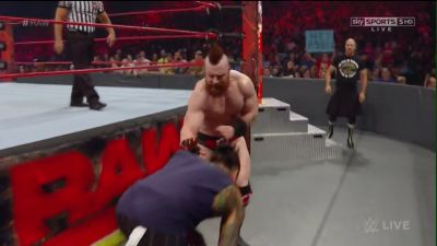 WWE_Raw_04_24_17_720p_HDTV_H264-XWT_mp40551.jpg