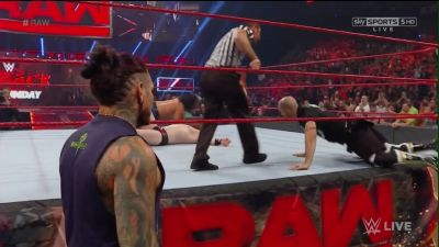 WWE_Raw_04_24_17_720p_HDTV_H264-XWT_mp40582.jpg