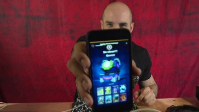 What_does_CESARO_think_of_YOUR_FAN_DECKS_-_Clash_with_Cesaro__21_mp40053.jpg
